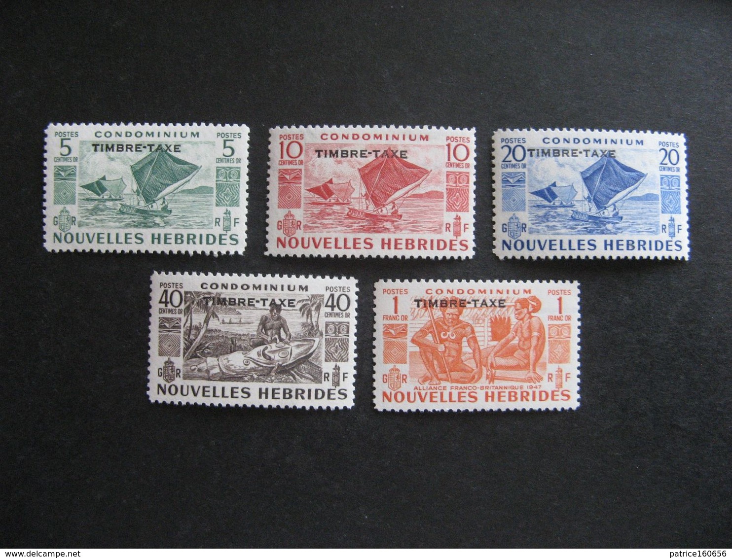 A). Nouvelles-Hébrides: TB  Série Timbres-Taxe N° 26 Au N° 30, Neufs X. - Timbres-taxe