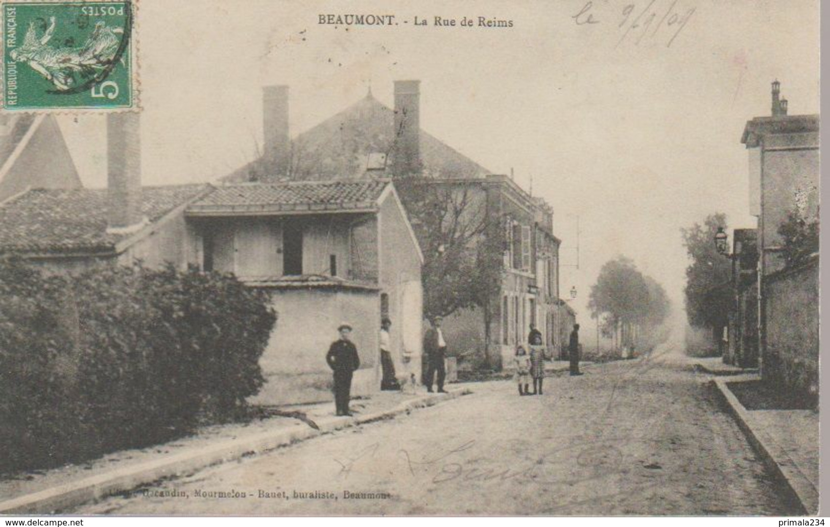 BEAUMONT SUR VESLE - LA RUE  DE REIMS - Bazancourt