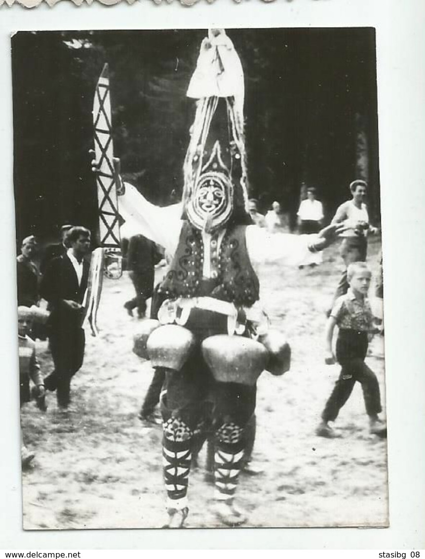 Mummer With Clappers, Mask  Sa295-372 - Anonymous Persons