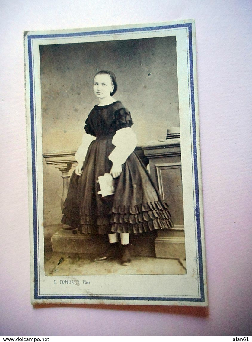 PHOTO CDV 19 EME Jeune FILLE ELEGANTE  MODE  Cabinet FONDARY  A PARIS - Anciennes (Av. 1900)