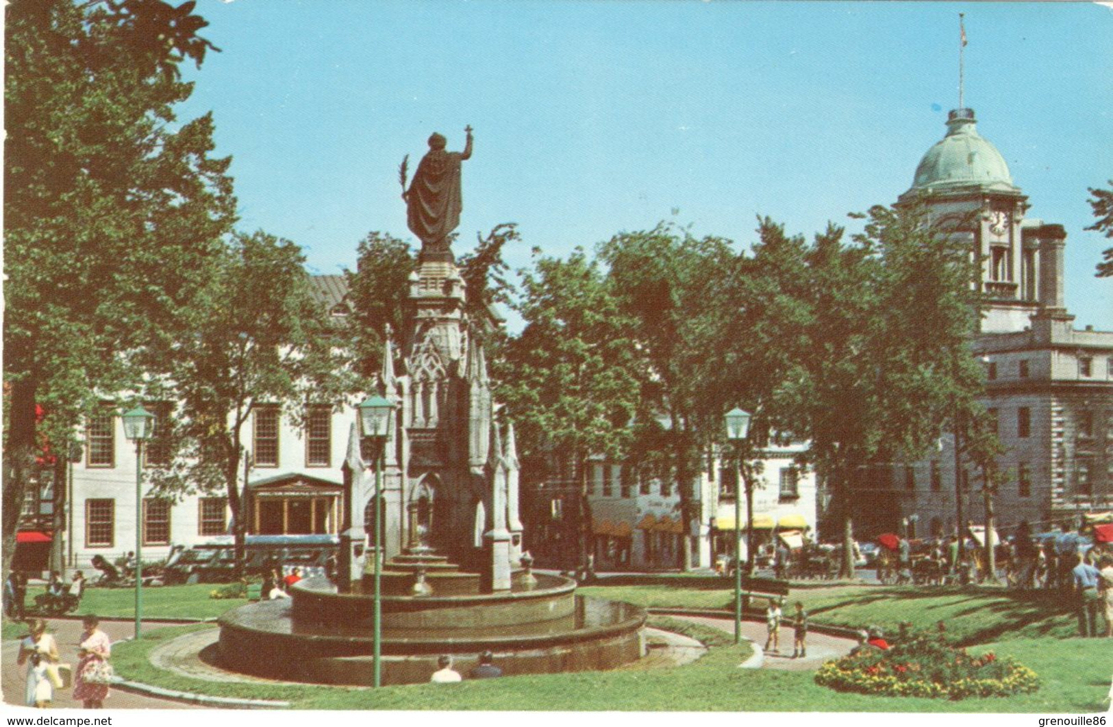 CPSM CANADA QUEBEC Monument De La Foi à La Place D'Armes - Québec - La Cité