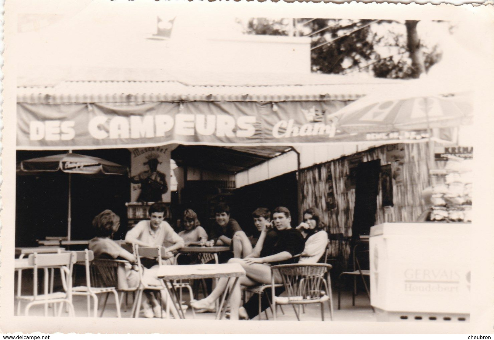 44. SAINT BREVIN. PHOTO. " BAR DES CAMPEURS " . ANIMATION . ANNÉE 1962. FORMAT 12.5 X 8.5 CM - Lugares