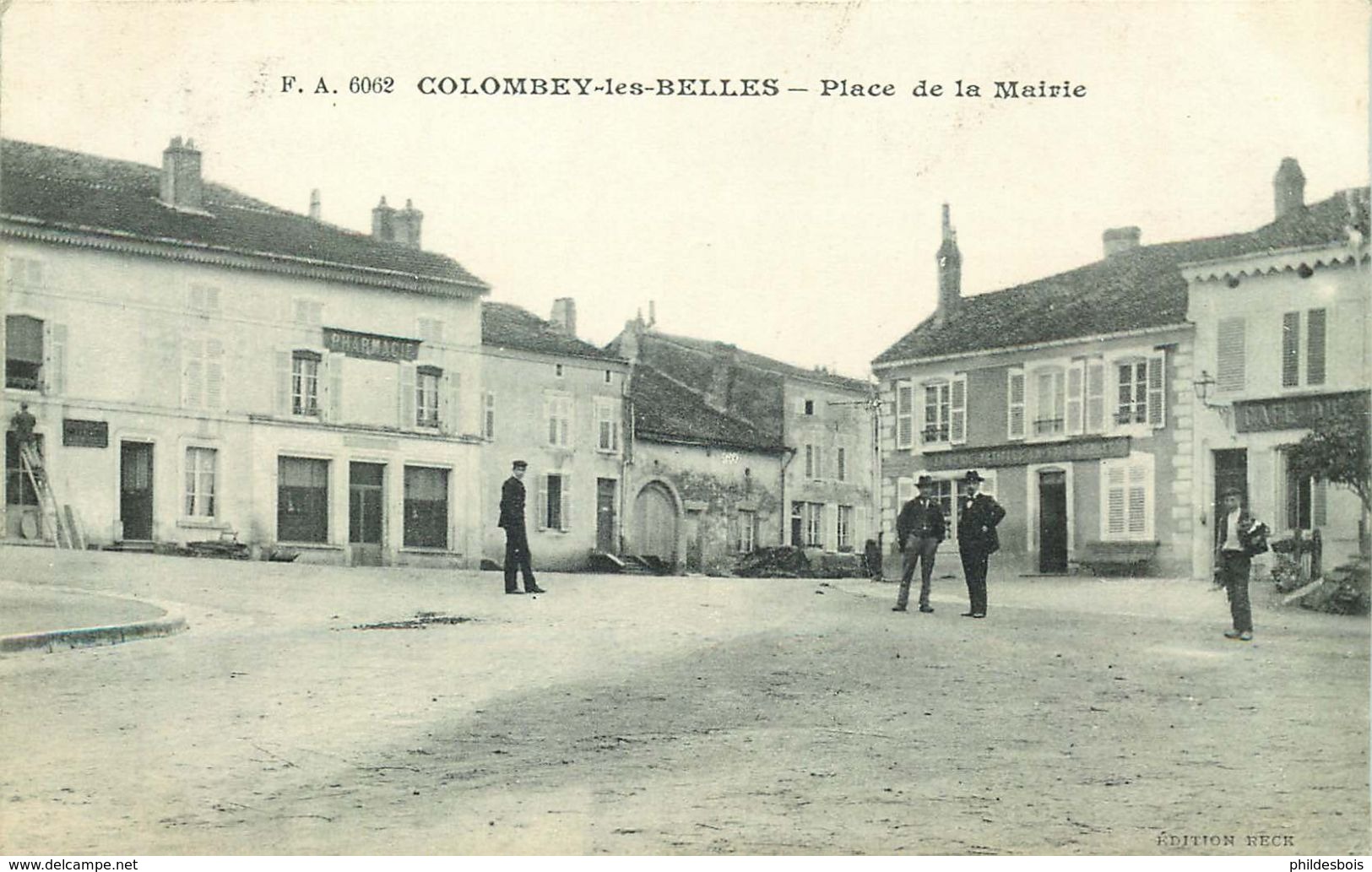 MEURTHE ET MOSELLE  COLOMBEY LES BELLES  Place De La Mairie - Colombey Les Belles