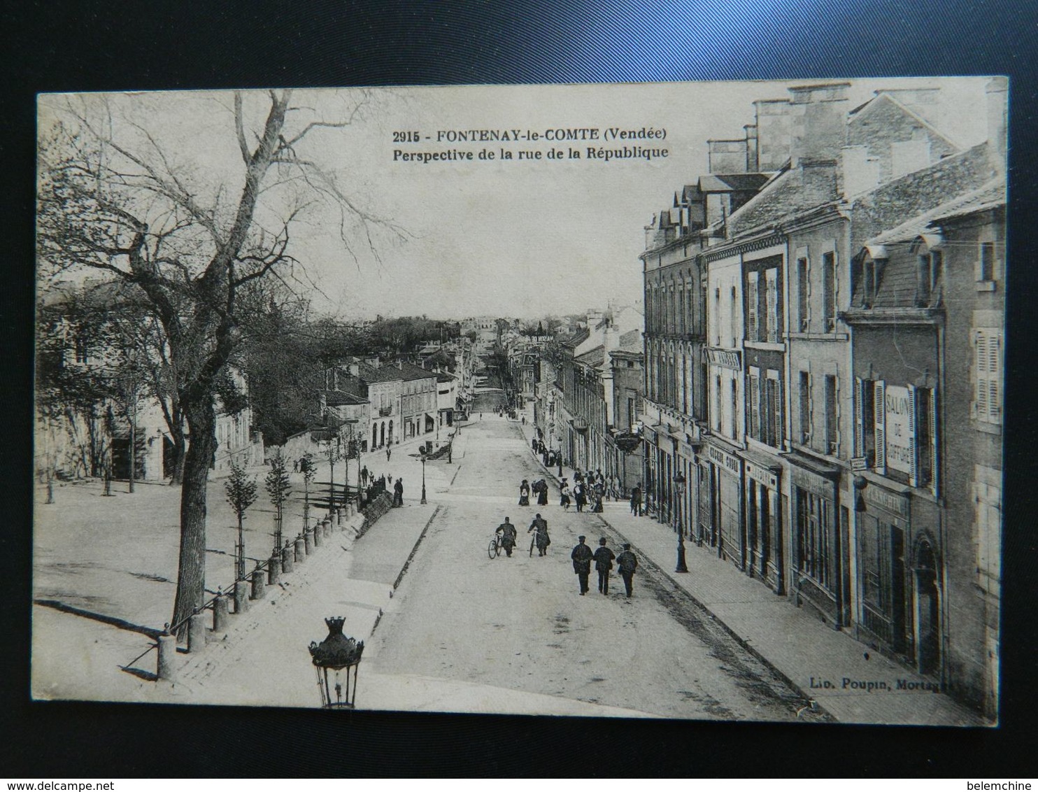 FONTENAY LE COMTE                    PERSPECTIVE DE LA RUE DE LA REPUBLIQUE - Fontenay Le Comte