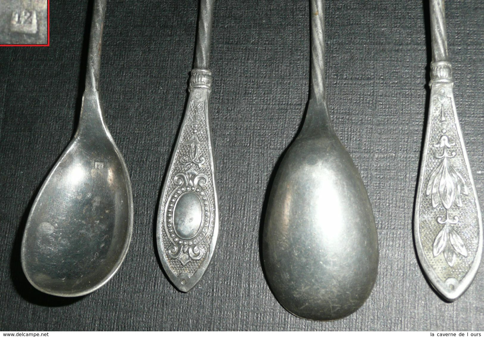 Rare Lot De 6 Petites Cuillères En Métal Avec Décor Louis XVI - Spoons