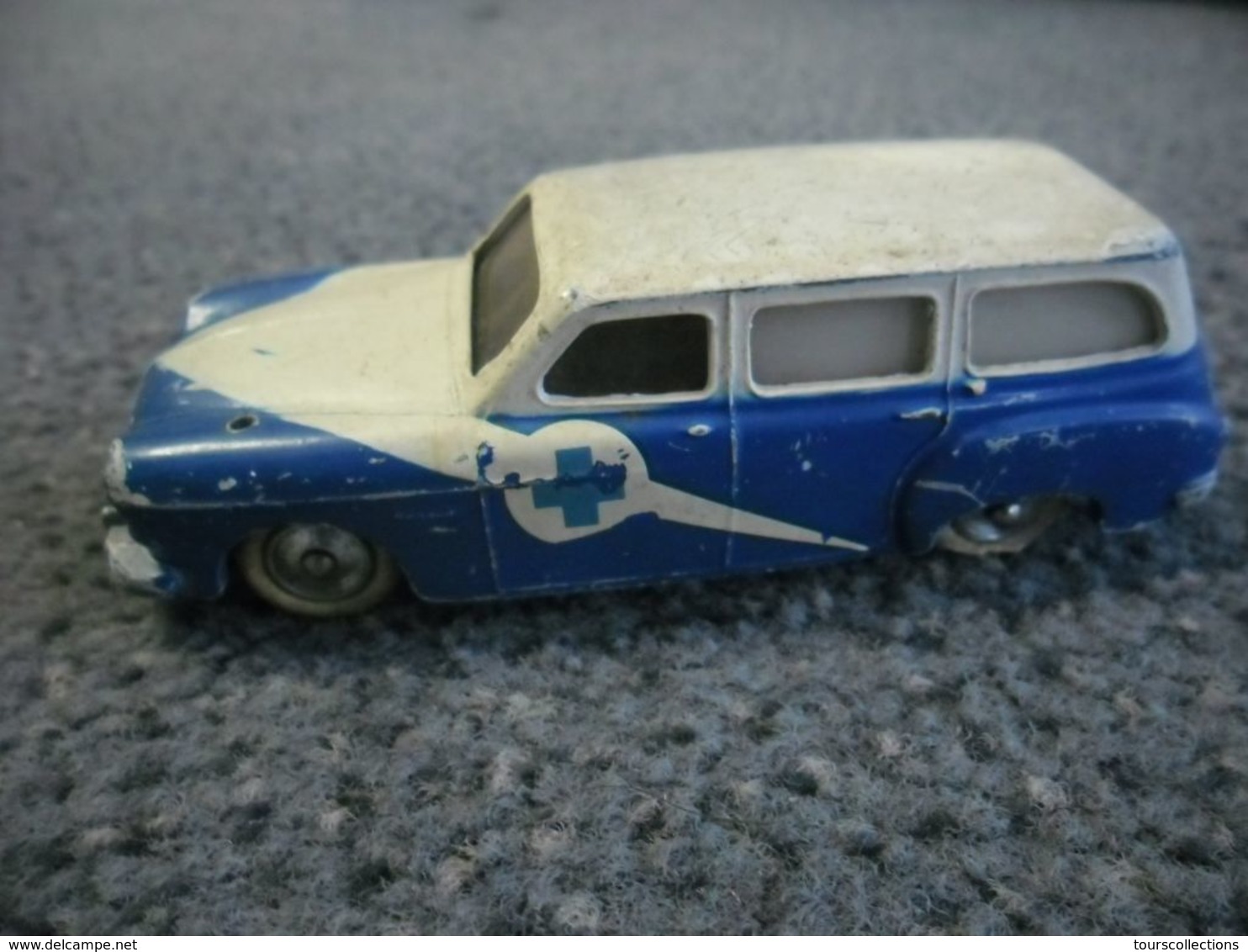 RARE VINTAGE OLD CIJ EUROPARC 1/43 No. 3/53a RENAULT FREGATE BREAK AMBULANCE Blue/White - CIJ