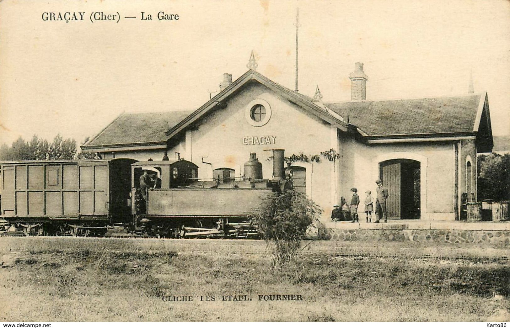Graçay * La Gare * Train Locomotive Machine * Ligne Chemin De Fer Du Cher - Graçay
