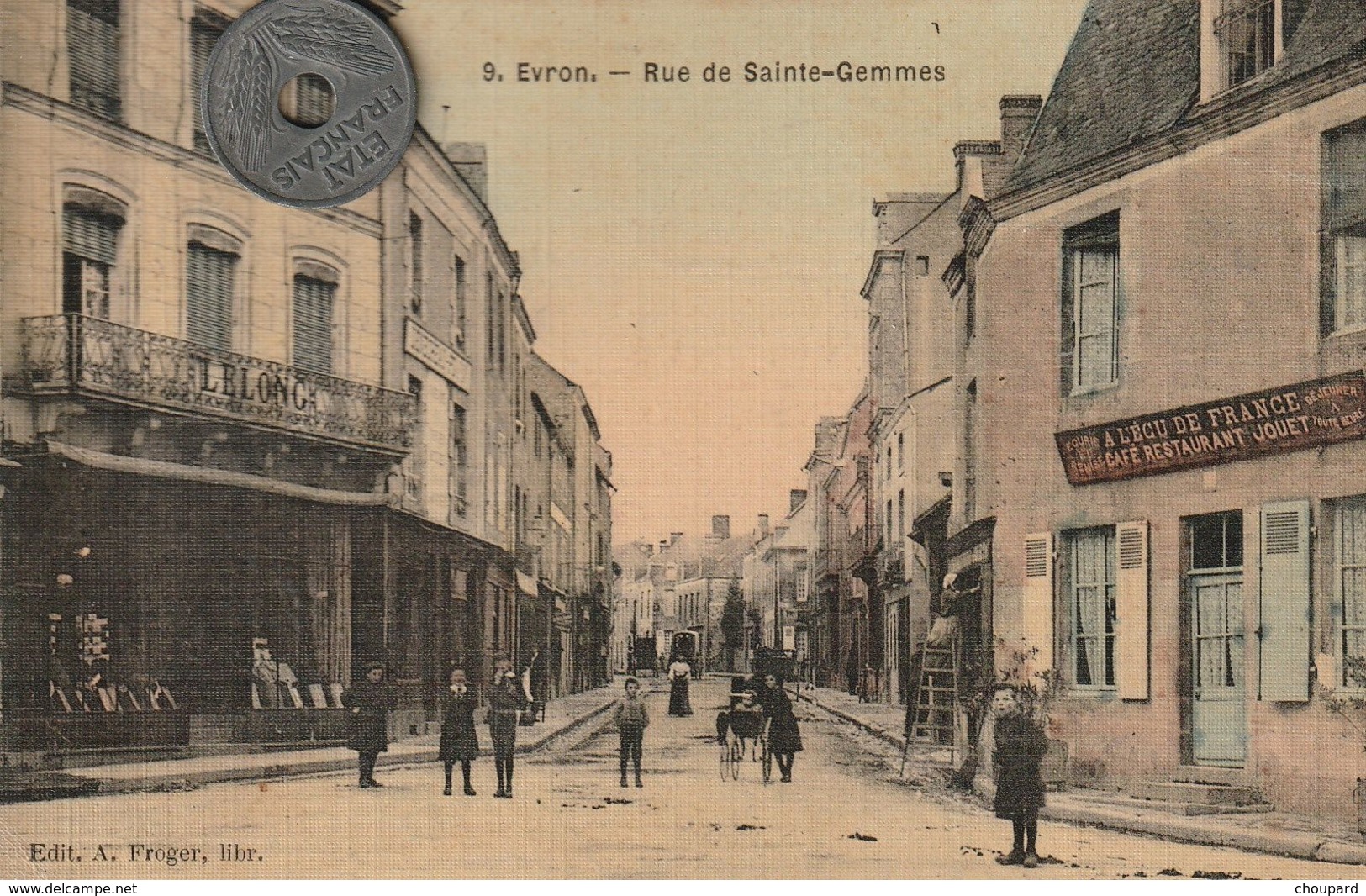 53 - Carte Postale Ancienne De   EVRON   Rue De  De Sainte Gemmes - Evron