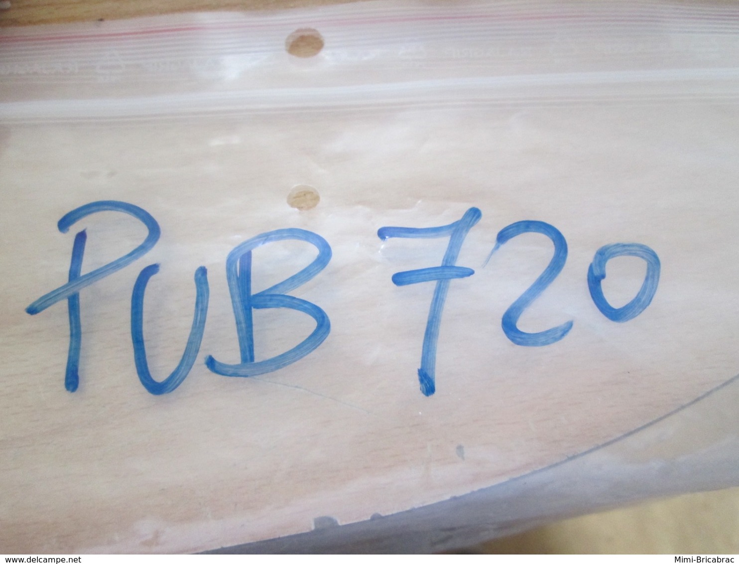 PUB720 Objet Publicitaire Années 60 ECUSSON PLASTIQUE Collection VITHO Les Animaux Sauvages N°35 ? - Autres & Non Classés