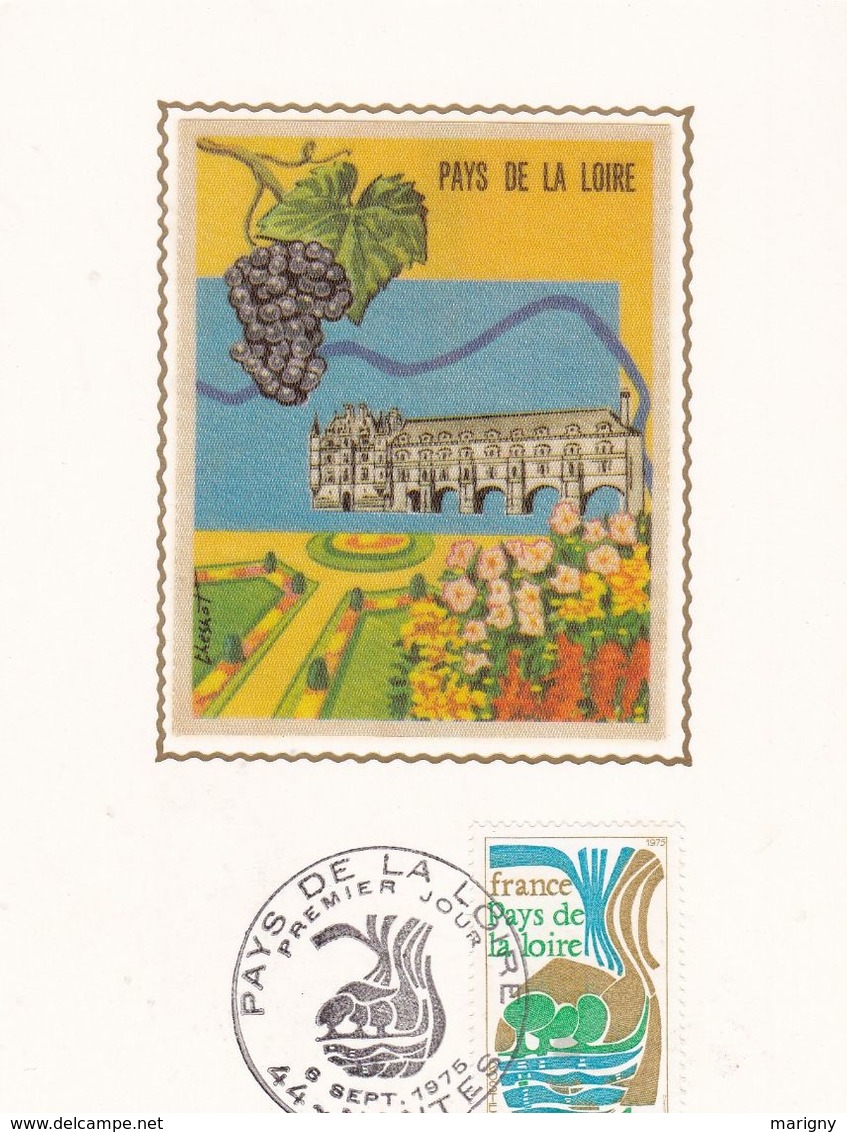 LOT de 32 Cartes - FDC 1er Jour Carte Maximum . 1975 .