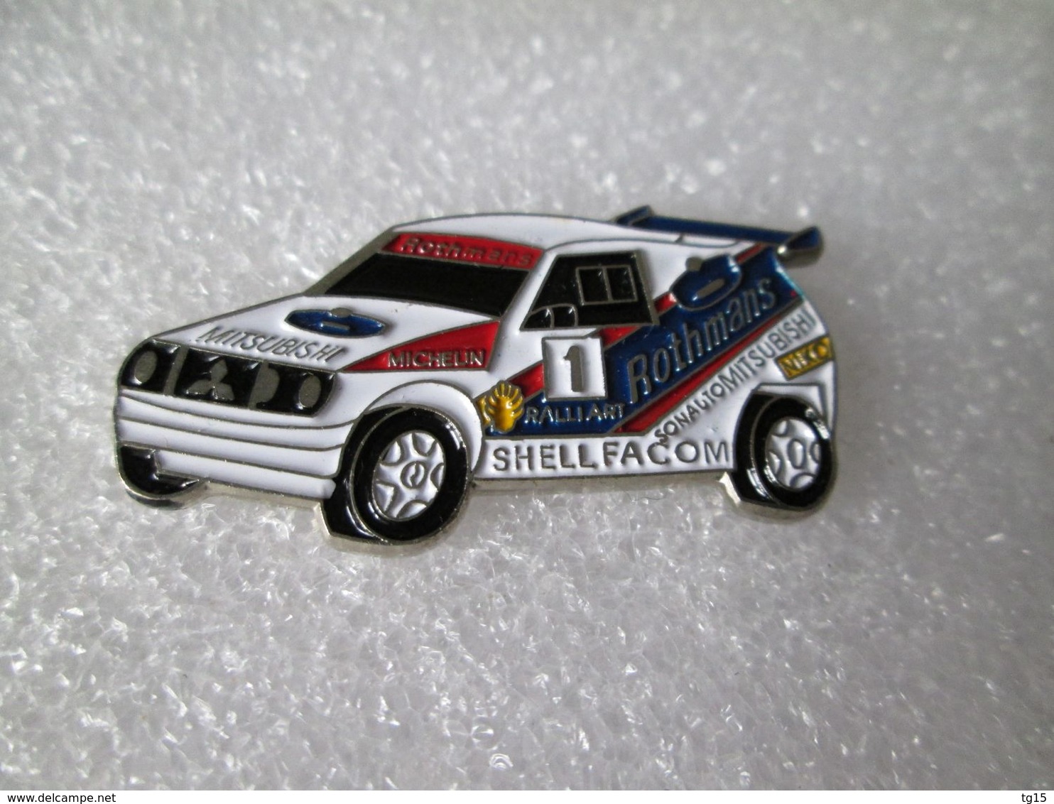 PIN'S   ROTHMANS   MITSUBISHI  PAJERO  PARIS DAKAR - Mitsubishi