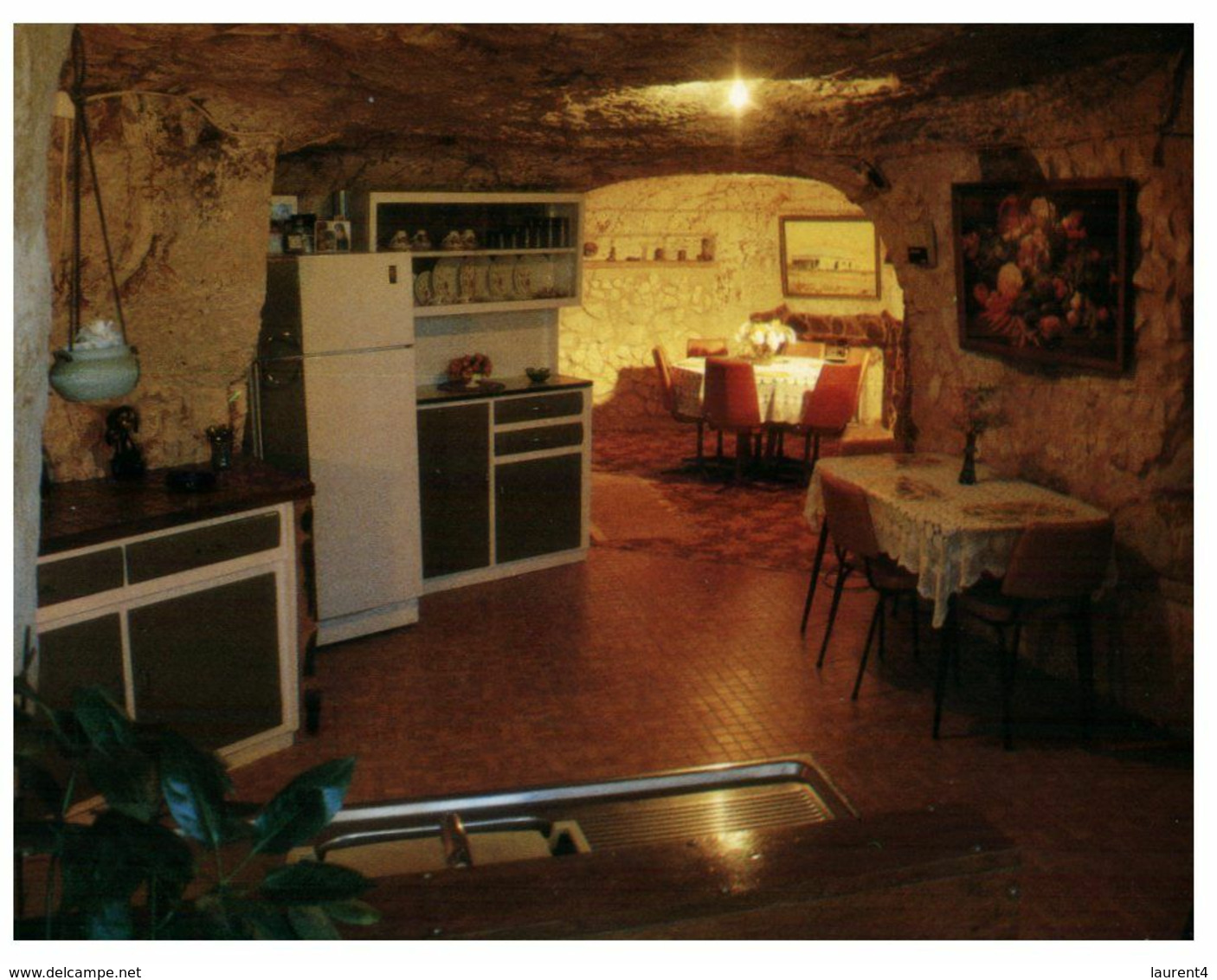 (F 20) Australia - SA - Undergroud Home (kitchen & Dining Room) In Coober Peddy - Coober Pedy