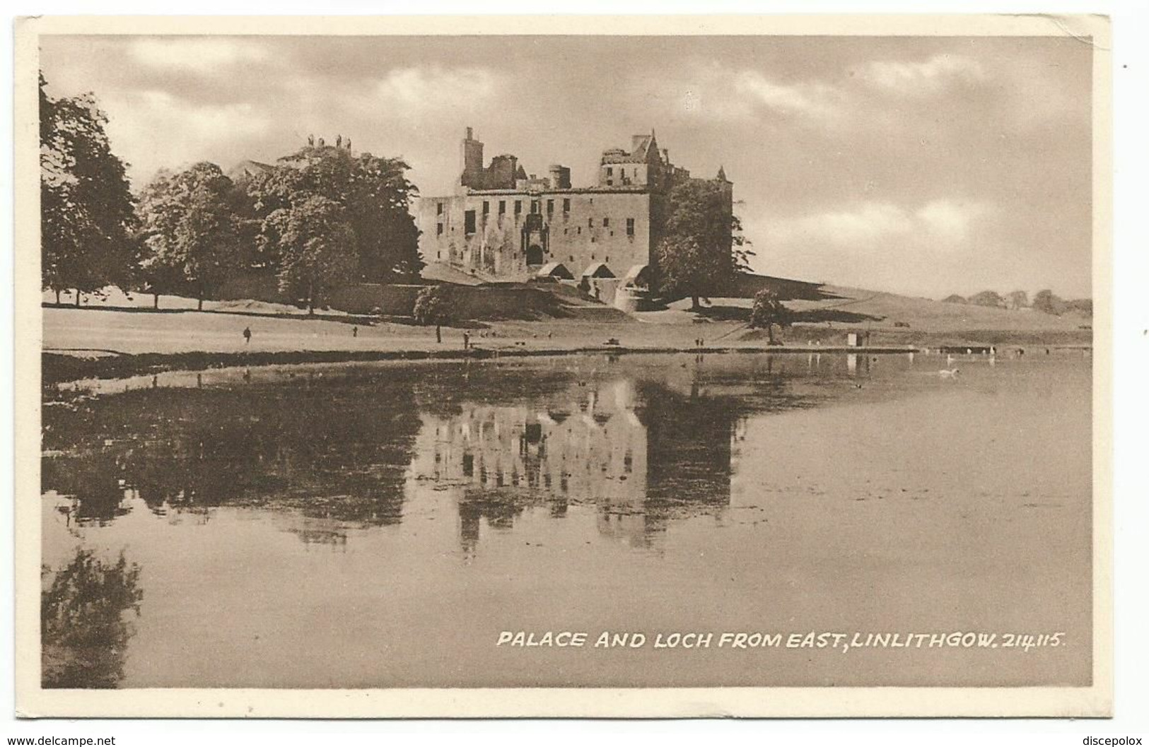 XW 3518 Linlithgow Palace And Loch From East / Non Viaggiata - West Lothian