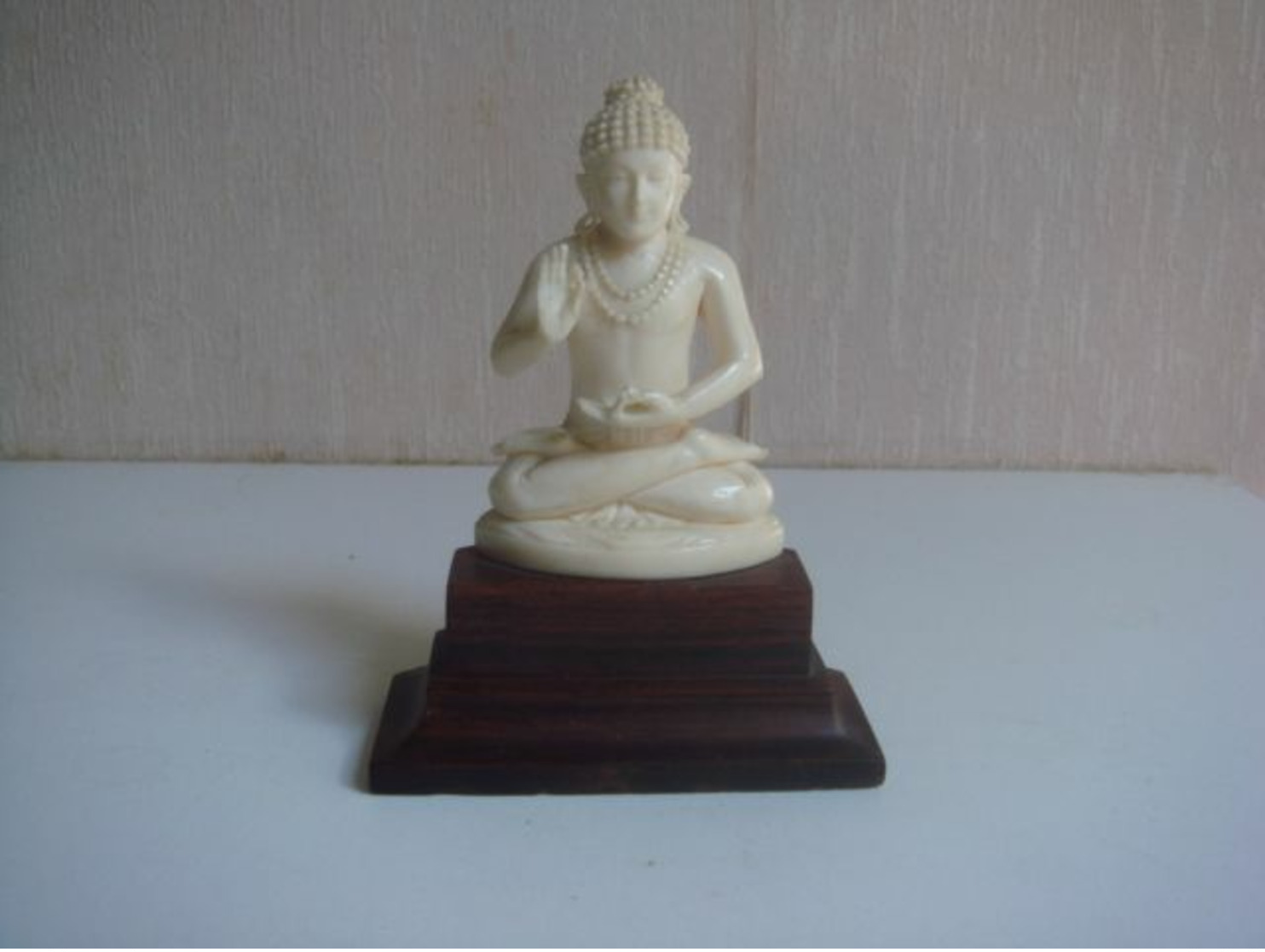 Ancien Statuette Bouddha En Ivoire Hauteur 9,5 Cm - Art Asiatique