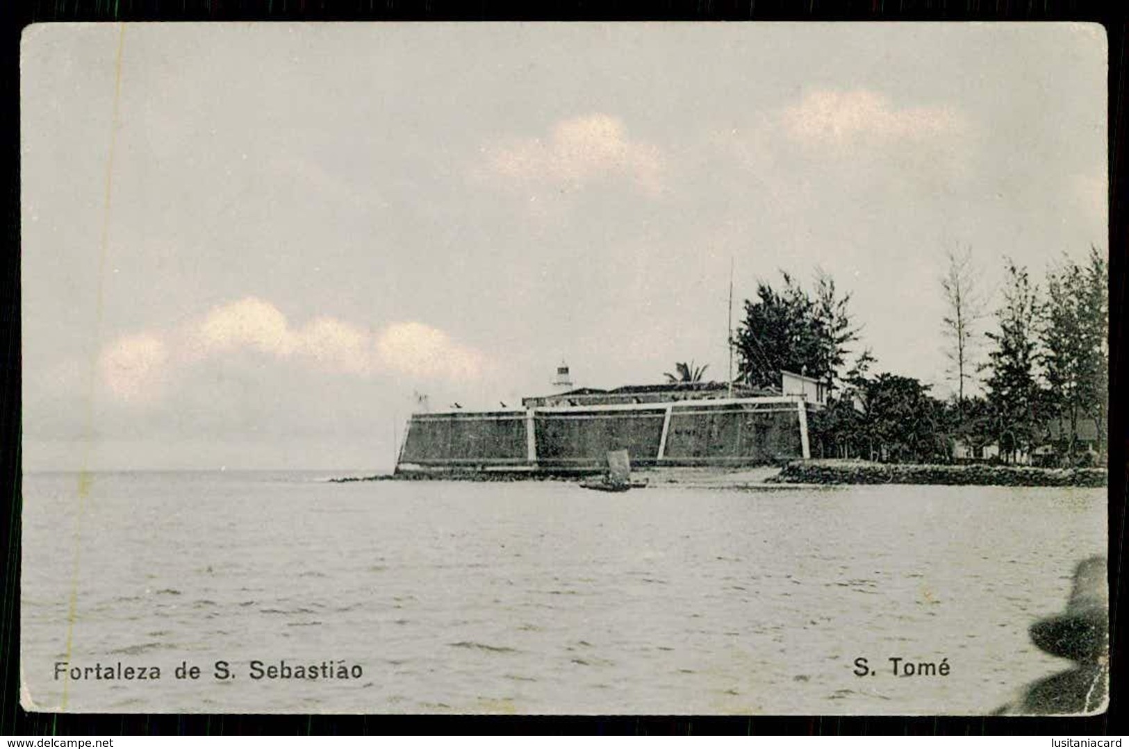 SÃO TOMÉ E PRÍNCIPE - Fortaleza De S. Sebastião. ( Ed. Do Governo De S. Tomé E Príncipe)  Carte Postale - Sao Tome Et Principe