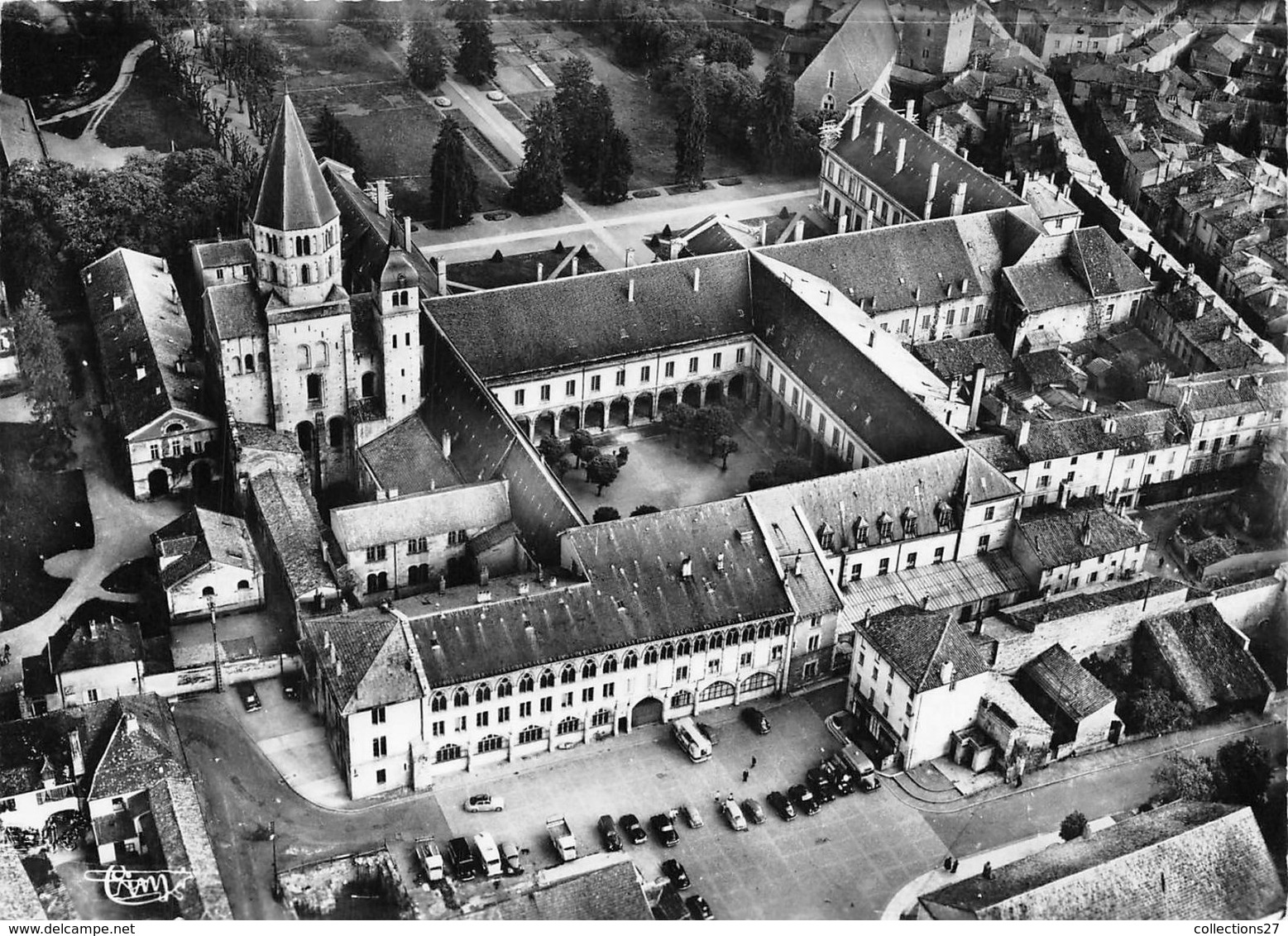 71-CLUNY- VUE AERIENNE DE L'ABBAYE - Cluny