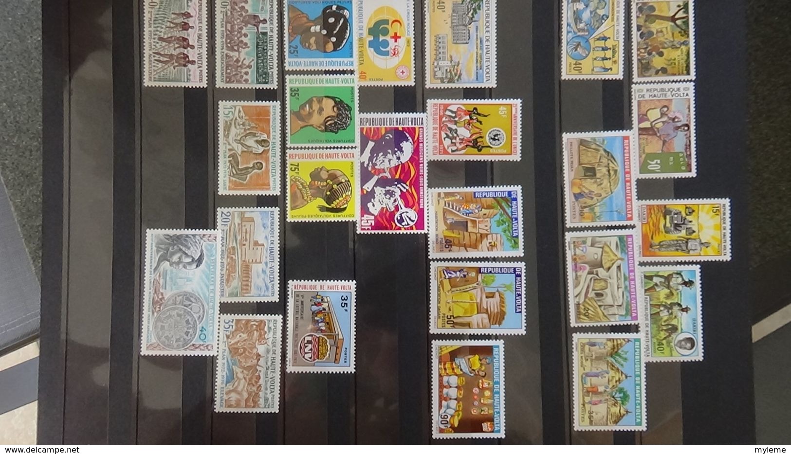 H94 Belle collection de timbres de Haute Volta dont Postes Aériennes (majorité **). A saisir !!!