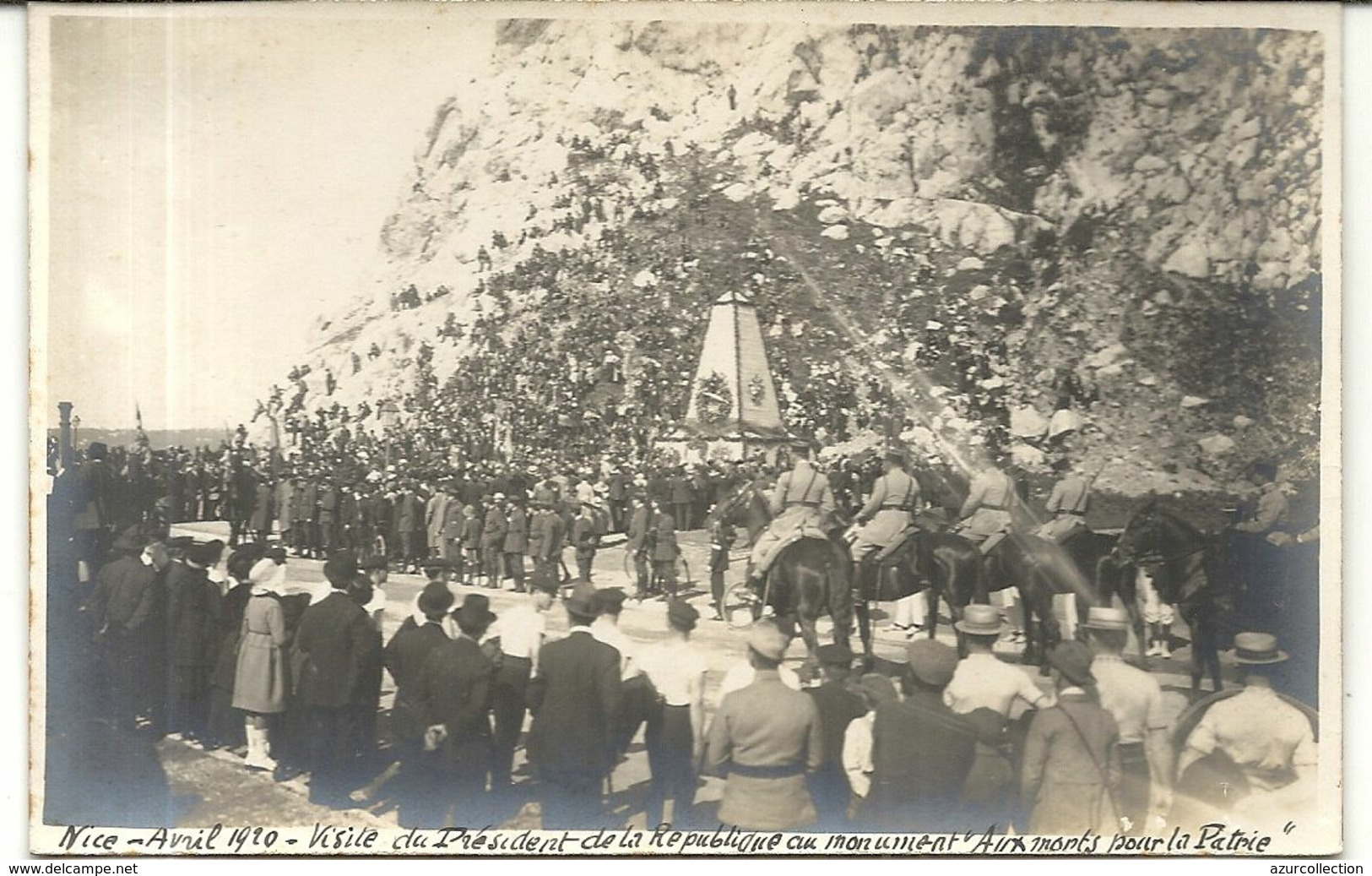 CPA PHOTO LEGENDEE . VISITE DU PRESIDENT DE LA REPUBLIQUE AU MONUMENT AUS MORTS . 1920 - Bauwerke, Gebäude