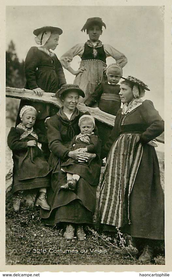 Costumes D'ebolene - Bôle