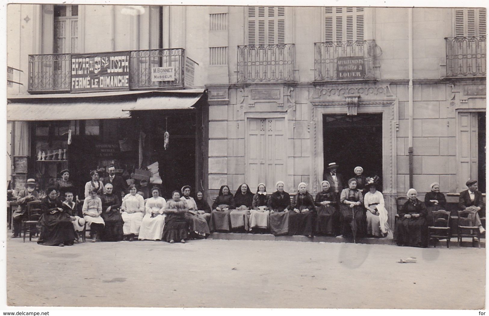 Commerce : Devanture De Magasin : à Identifier : Bazar Du Gd St. Joseph - Et Masseur - Bonnet : Photo Amélie Les Bains - Shops