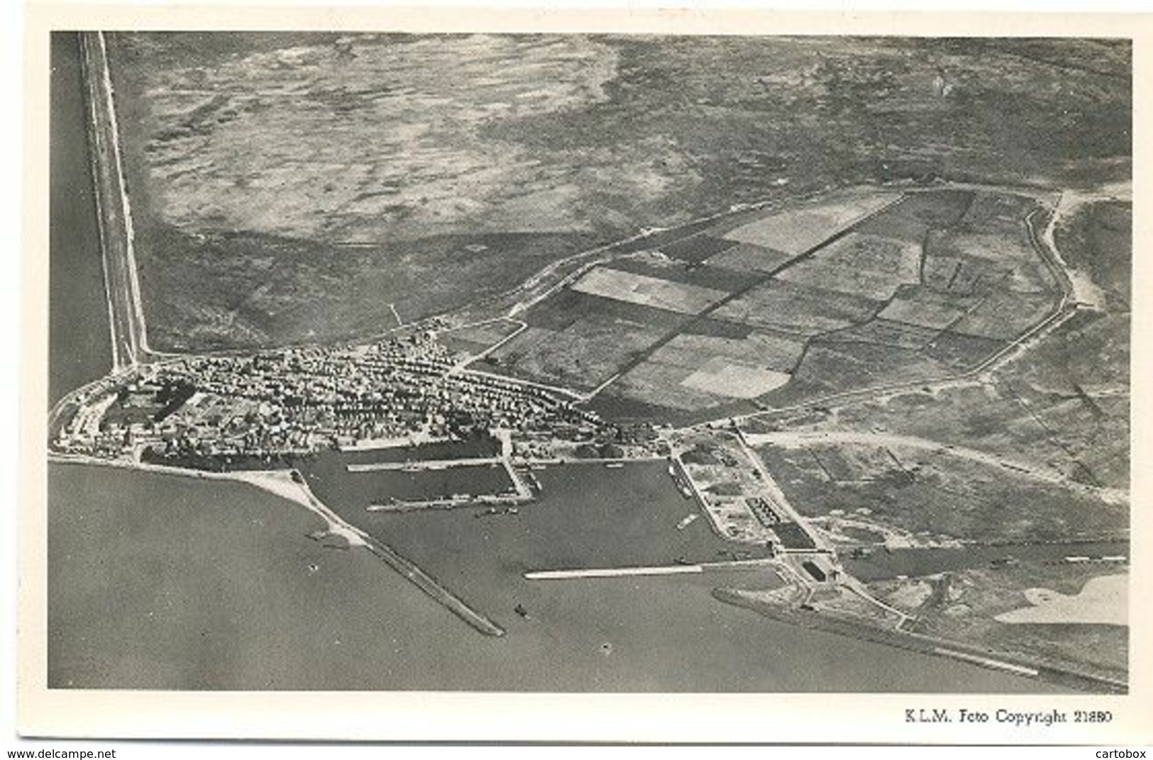 Urk, Gezicht Op Urk En Noordoostpolder (1947)  (Luchtopname)   (type Fotokaart) - Urk