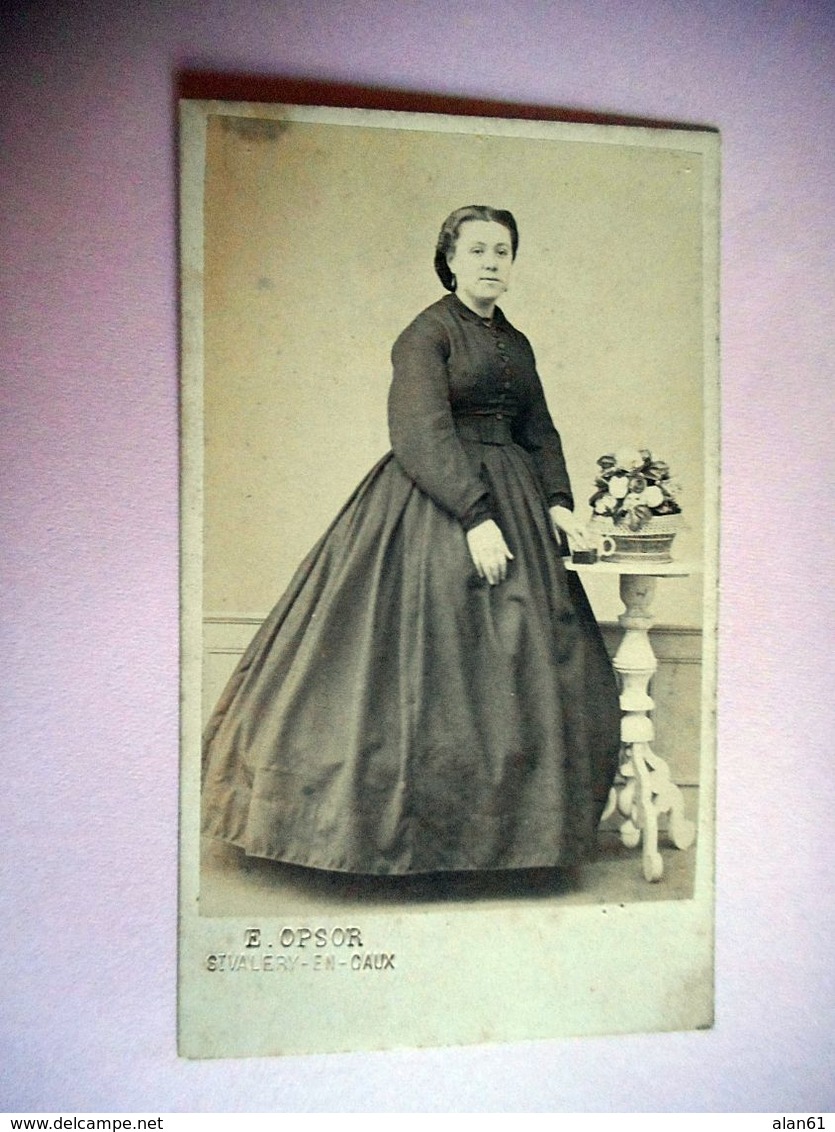 PHOTO CDV 19 EME FEMME ELEGANTE ROBE  MODE  Cabinet OPSOR A ST VALERY EN CAUX - Oud (voor 1900)