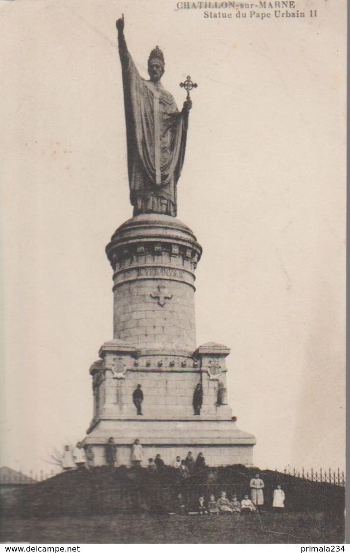 CHATILLON SUR MARNE - STATUE URBAIN II - Châtillon-sur-Marne