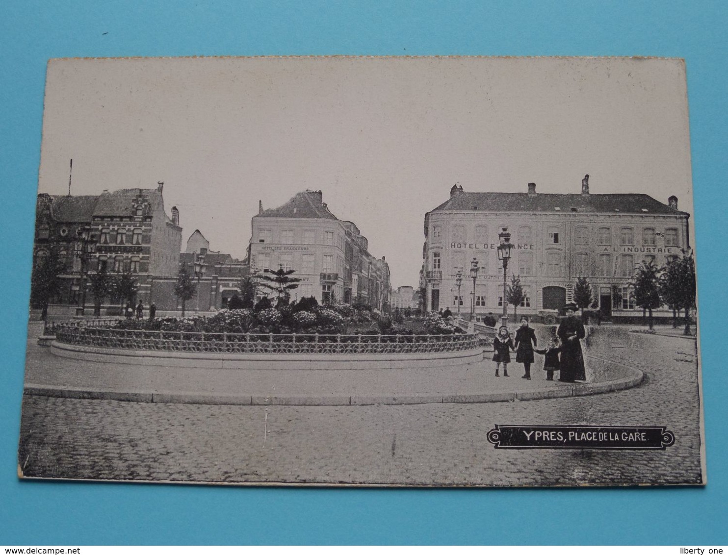 Place De La GARE > Ypres ( Zie/see/voir Scan ) Anno 19?? ( Edit. ? ) ! - Ieper