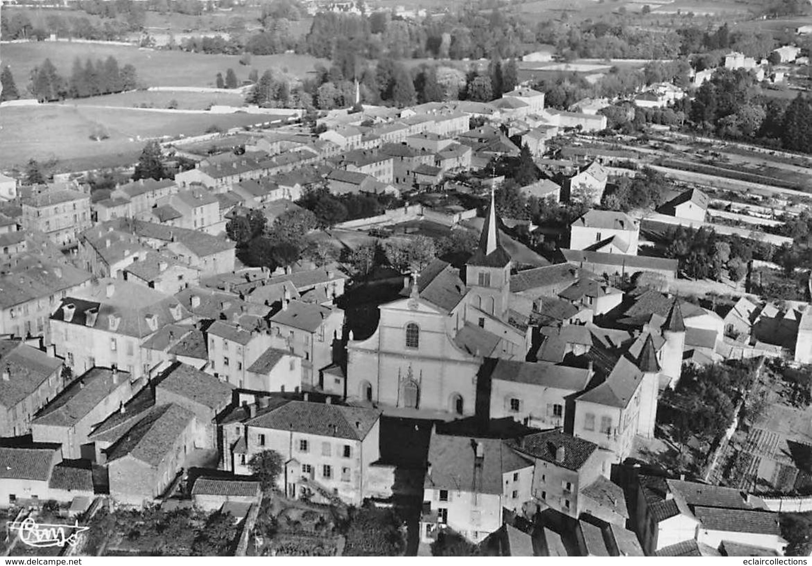 Saint Symphorien De Lay           42         Vue Générale Aérienne     10x15      (voir Scan) - Sonstige & Ohne Zuordnung