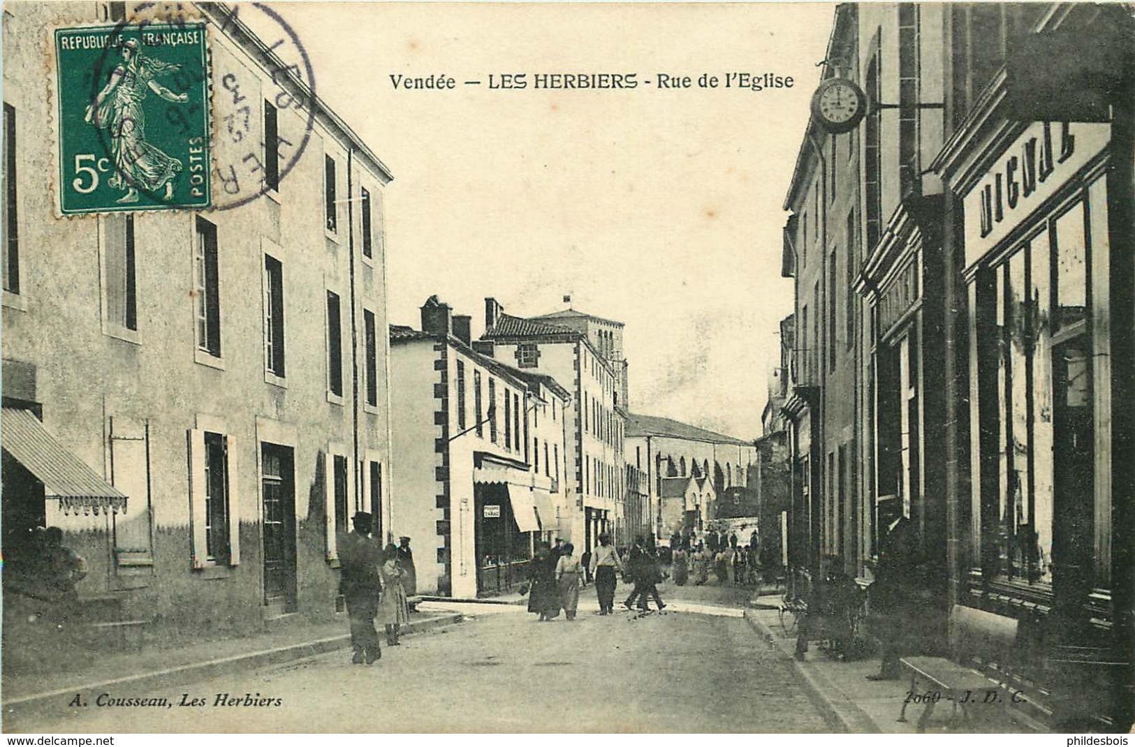 VENDEE  LES HERBIERS   Rue De L'église - Les Herbiers