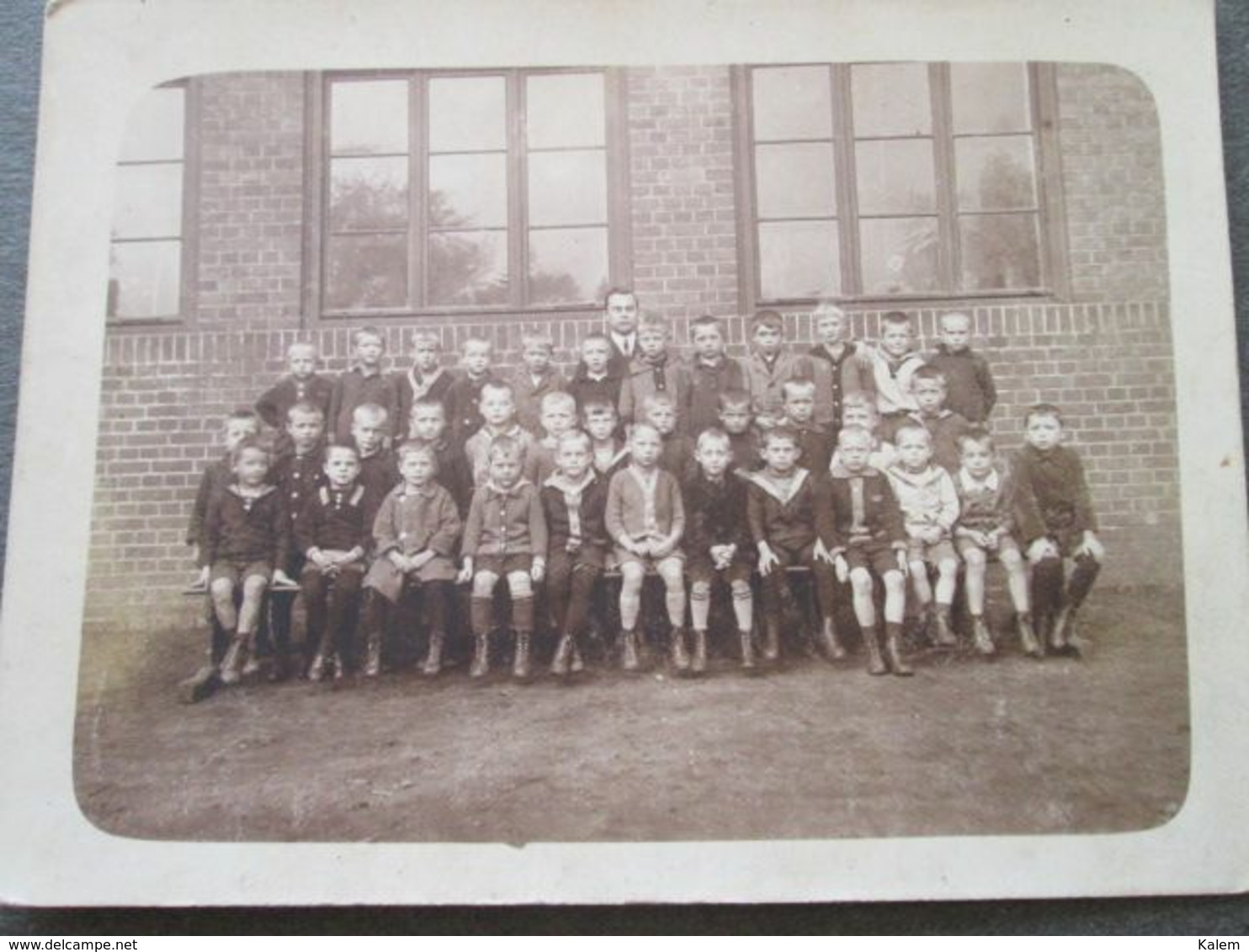 YOUNG BOYS IN CLASS, JEUNES GARÇONS EN CLASSE, 1921 ORIGINAL PHOTO - Anonymous Persons