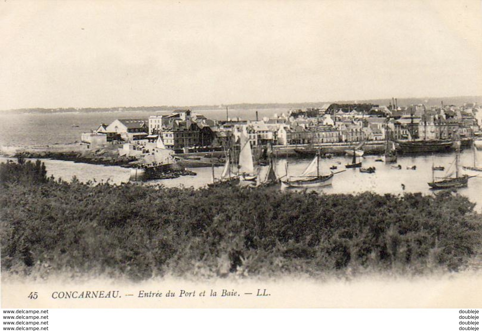 D29  CONCARNEAU  Entrée Du Port Et La Baie  ..... - Concarneau