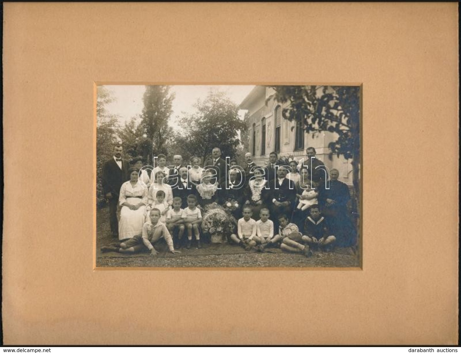 1917 Rákoshegy, Szigeti és Seiden Család Csoportképe, Fotó Paszpartuban, 12×16,5 Cm - Other & Unclassified