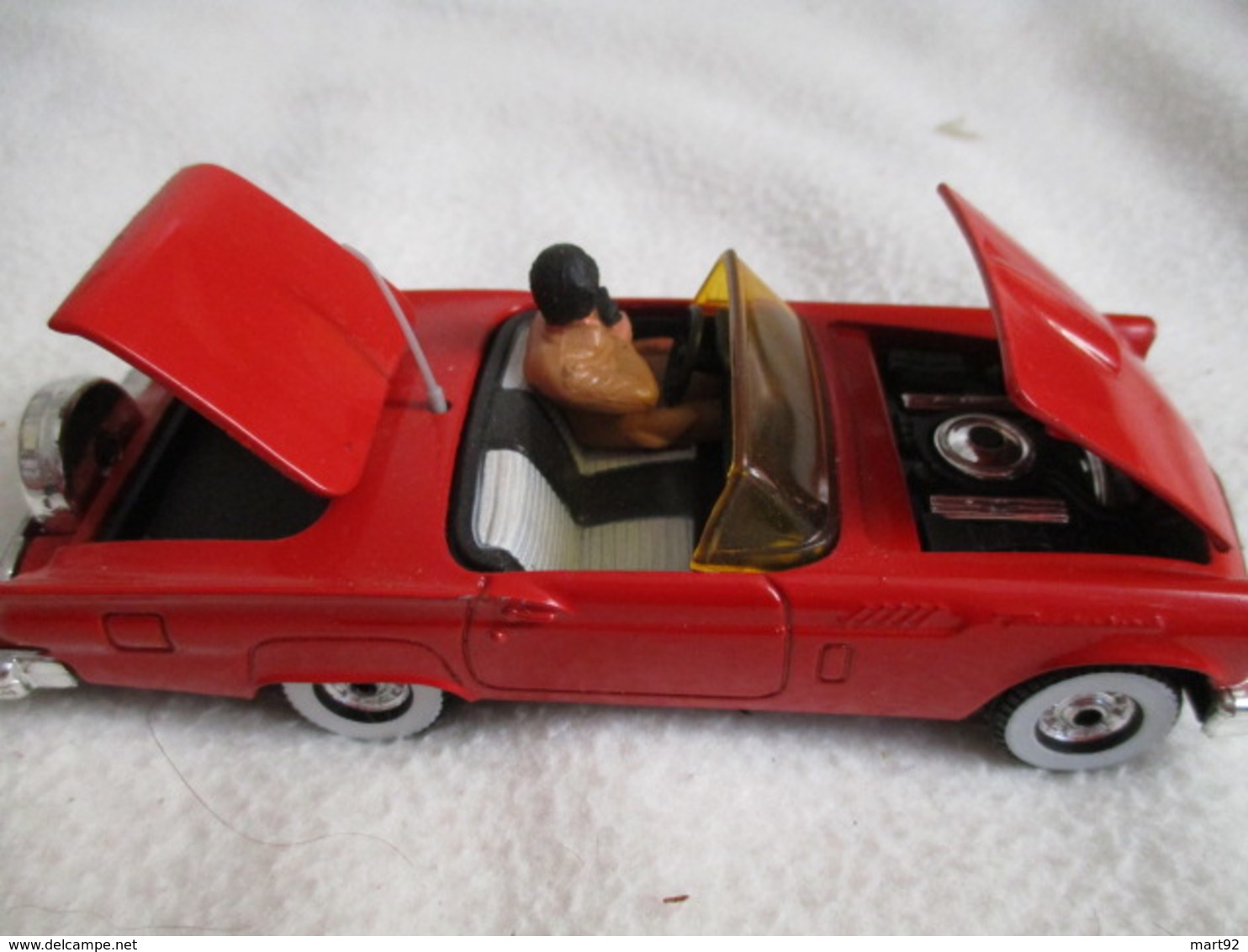 CORGI FORD THUNDERBIRD  1980 MADE IN GT BRITAIN SERI TELEVISEE  VEGAS - Scala 1:32