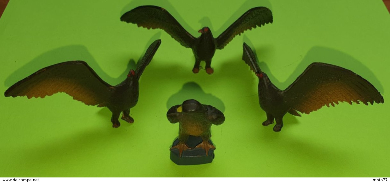 Lot 3 Figurines Jouet AIGLE - Environ Envergure 7 Cm - Matière Plastique - Etat D'usage - Années 1970 - Birds