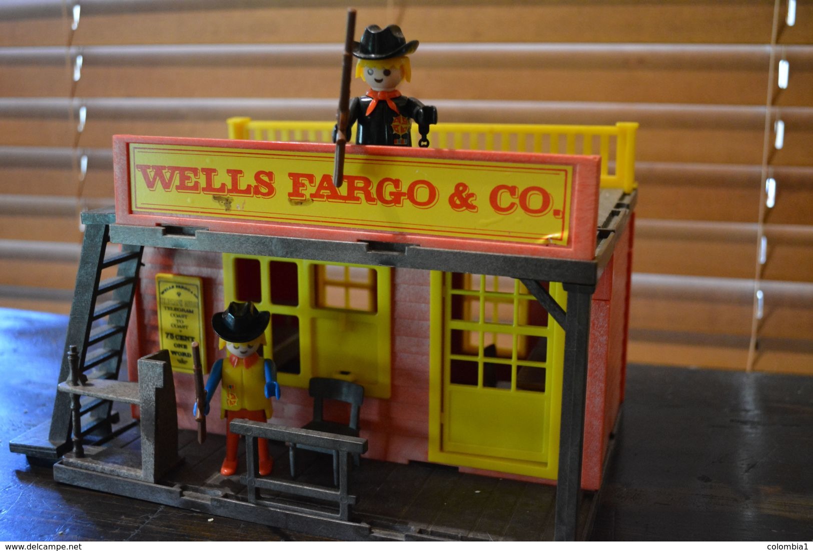 PLAYMOBIL VINTAGE BANK WELL'S FARGO (voir Description) - Otros & Sin Clasificación