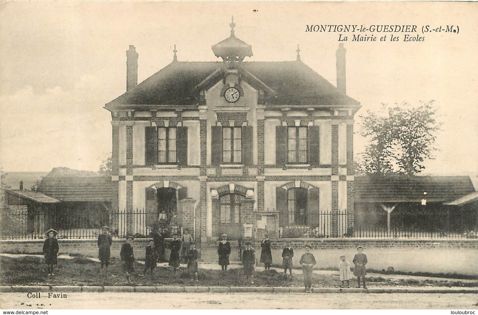 MONTIGNY  LE GUESDIER LA MAIRIE ET LES ECOLES - Other & Unclassified