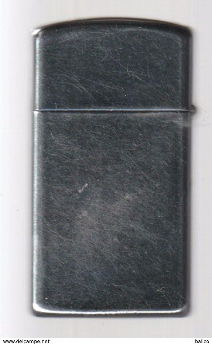 Zippo - Poste De La Baleine - Que  ( ᑰᑦᔪᐊᕌᐱᒃ Ou Kuujjuaraapik ) Chromé, Année 1978 -  Réf, 771 - Zippo