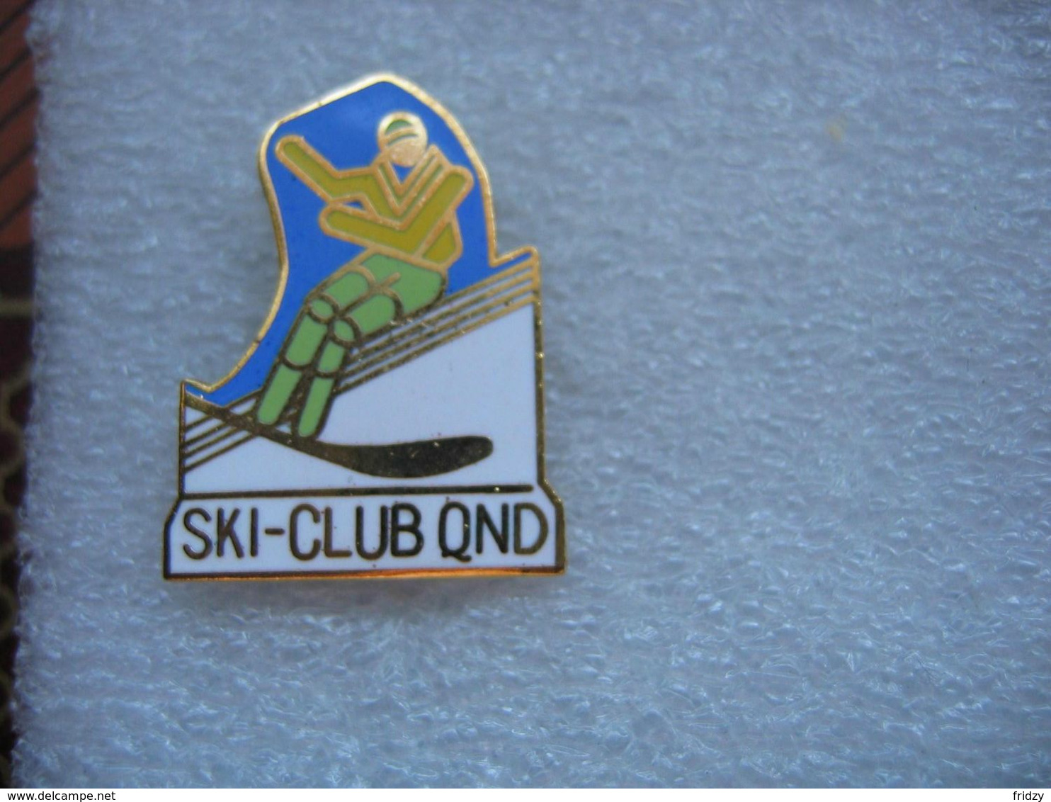 Pin's Du Ski Club QND - Sport Invernali