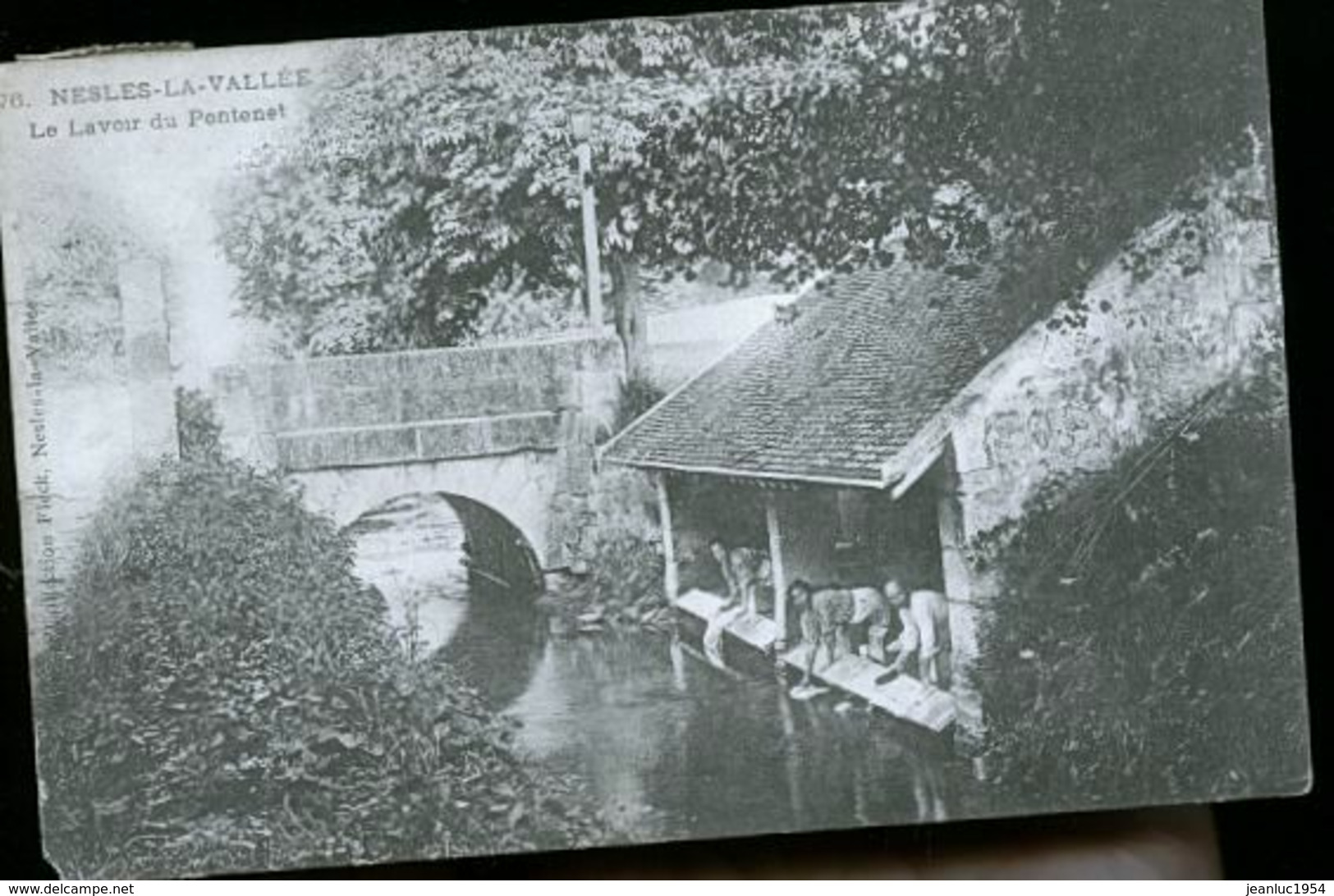 NESLES LA VALLE LAVEUSES - Nesles-la-Vallée