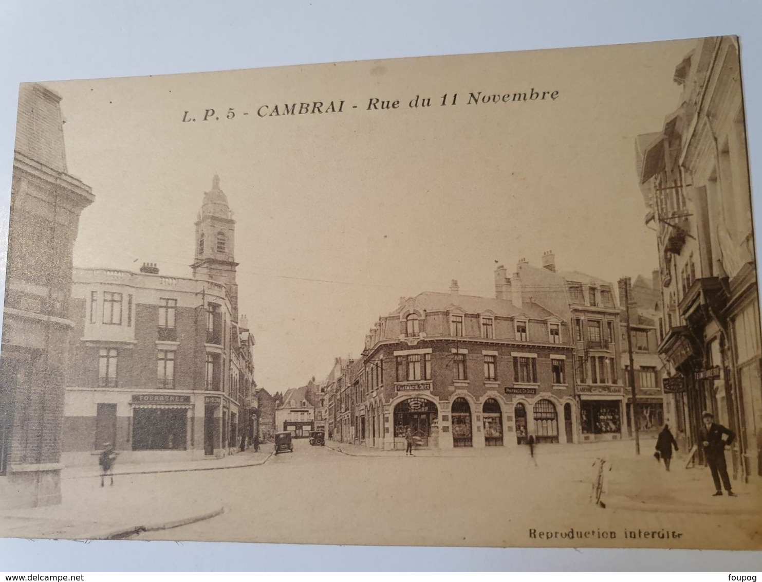 CPA 59 CAMBRAI RUE DU 11 NOVEMBRE  LP 5 NON ECRITE - Cambrai