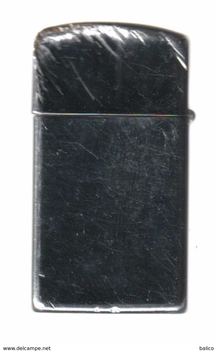 Zippo - Queretaro -  Année 1958 -  Réf, 769 ( Vendu Dans L'état, Dos Défoncé ) - Zippo