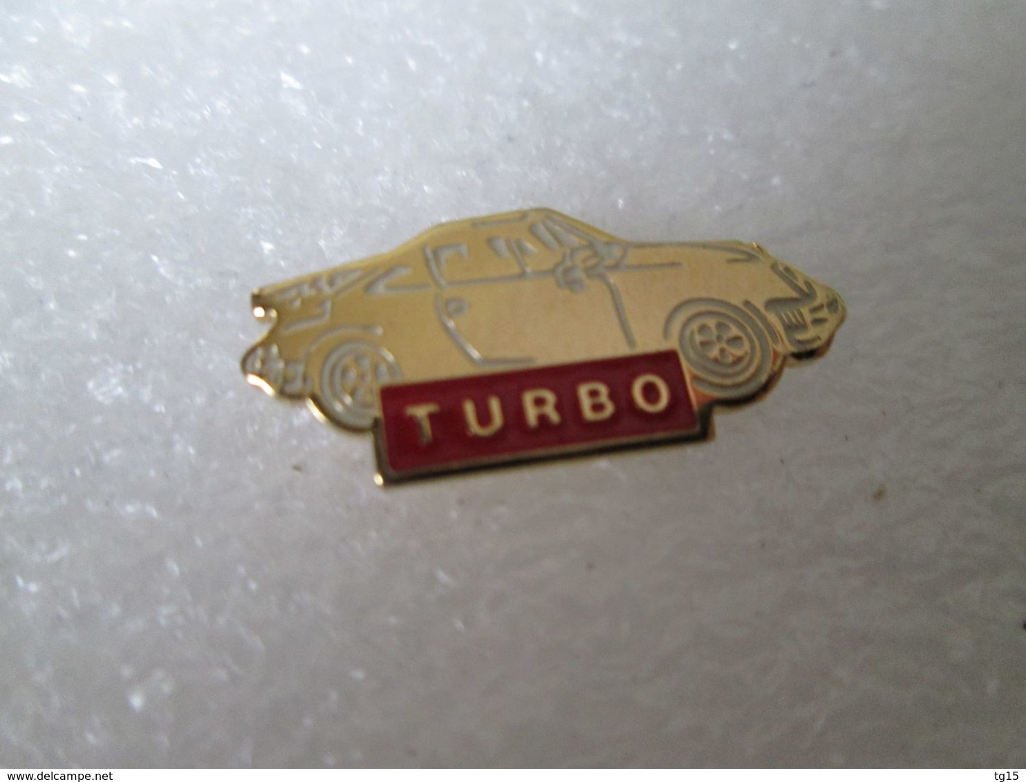 PIN'S   PORSCHE  911   TURBO - Porsche