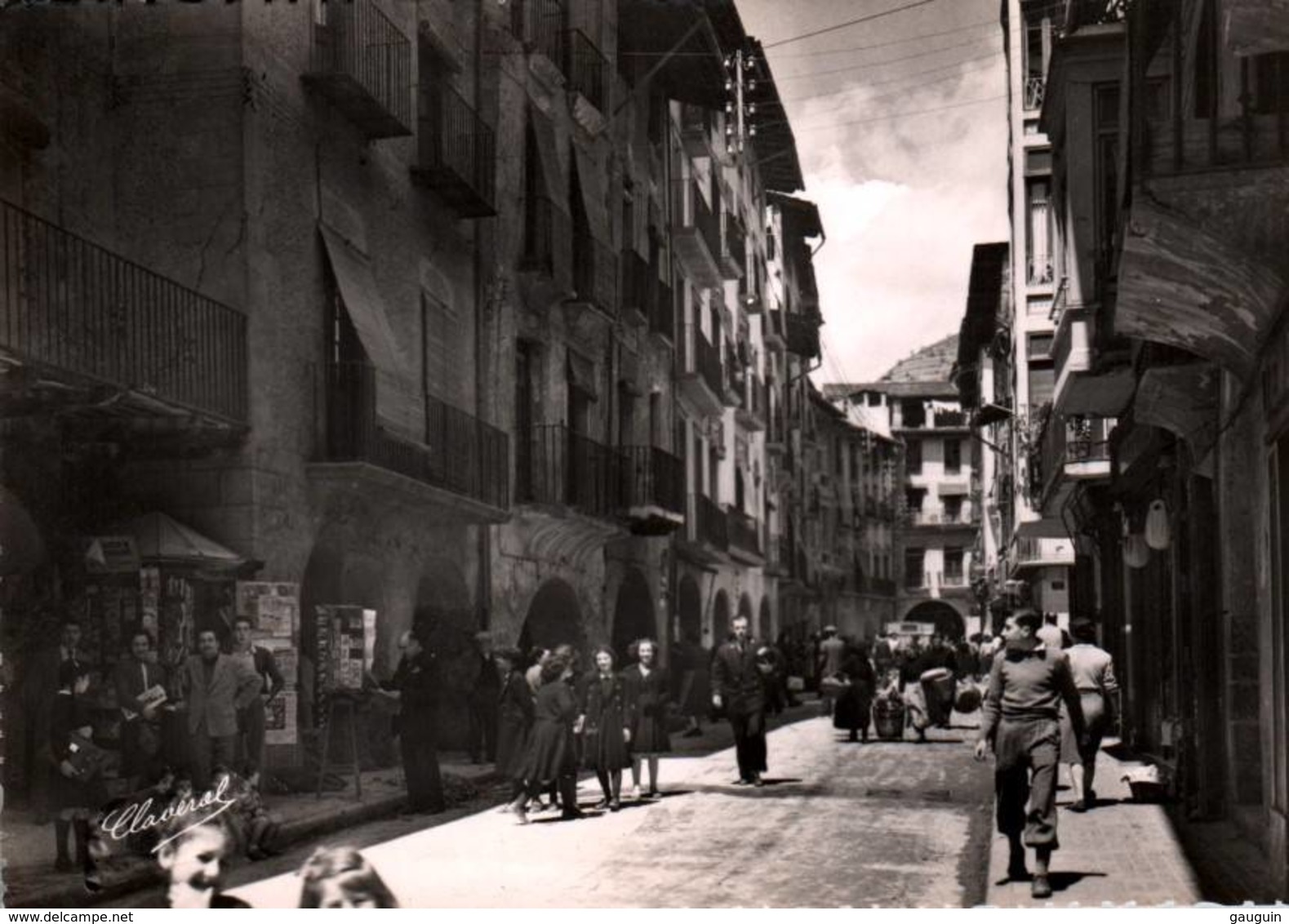 CPSM - SEO De URGEL - Rue Principale Et Le MARCHE ...  - Edition V.Claverol - Lérida