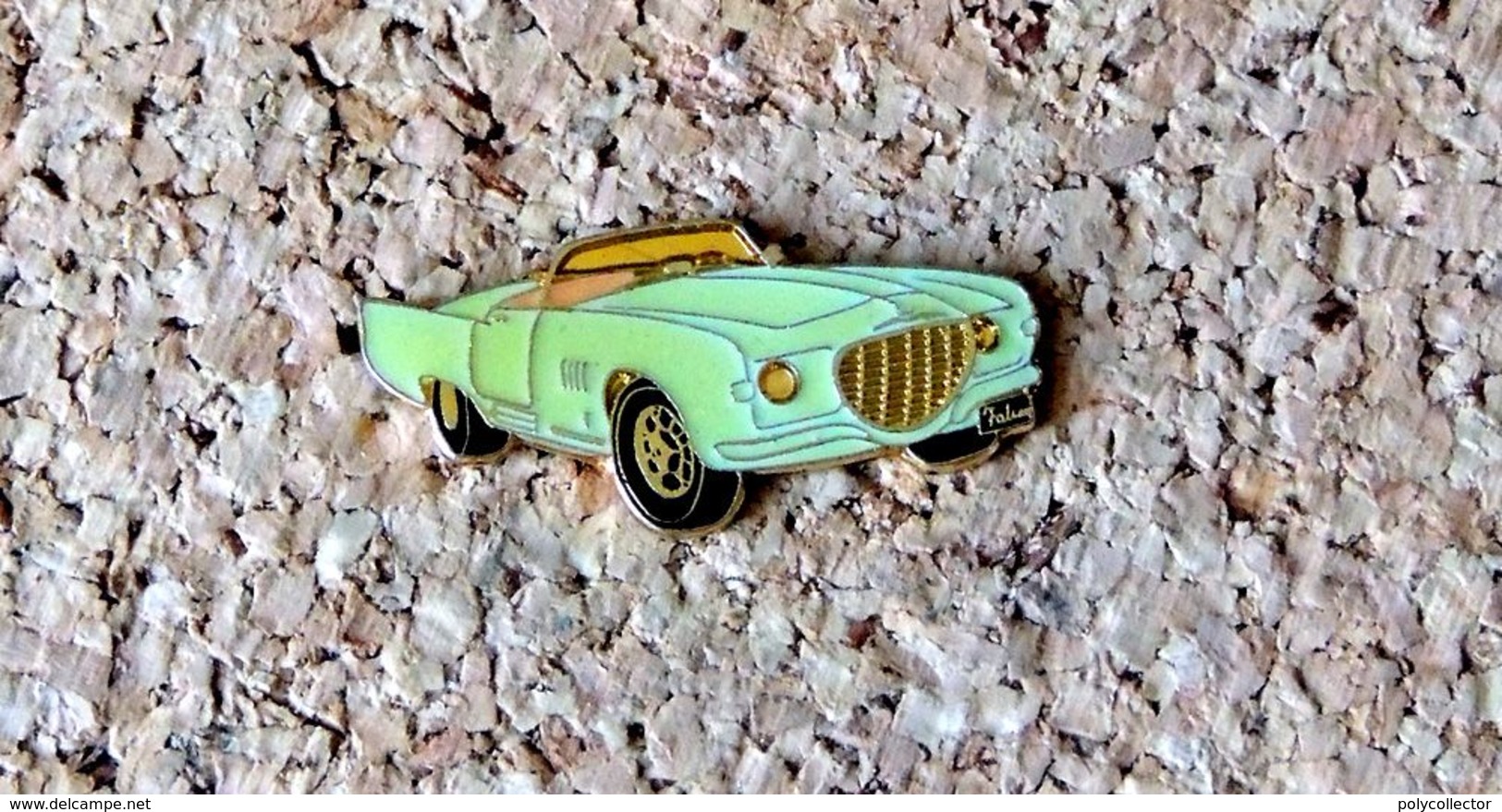 Pin's Chrylsler Falcon 1955 Cabriolet - Verni époxy - Fabricant Inconnu - Sonstige & Ohne Zuordnung