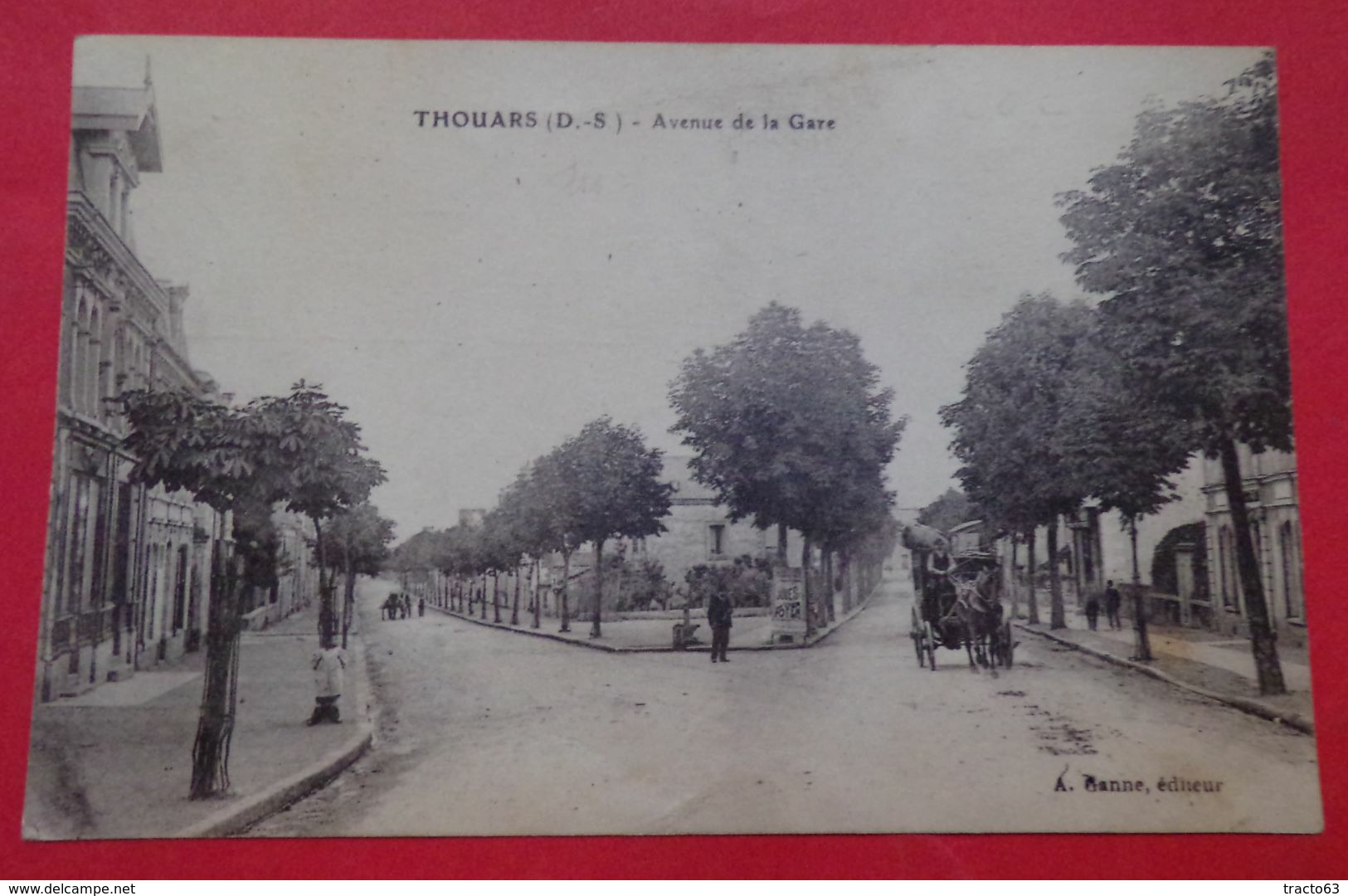 CARTE POSTALE DEUX SEVRES : THOUARS ,AVENUE DE  LA GARE ,   ETAT VOIR PHOTO   . POUR TOUT RENSEIGNEMENT ME CONTACTER. RE - Thouars