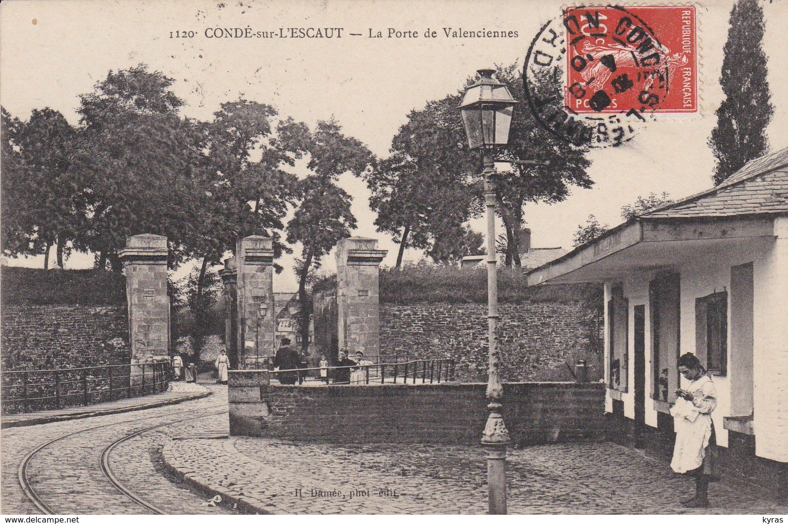 (59) CONDE -SUR-L'ESCAUT . Porte De Valenciennes  (animée) - Conde Sur Escaut