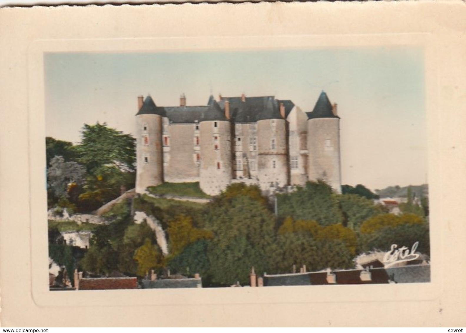 LUYNES. - Le Château. CPM Dentelée - Luynes