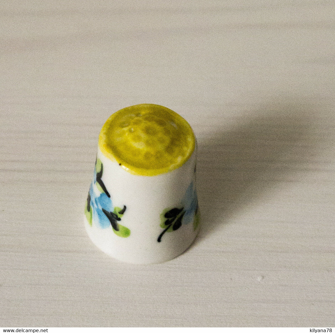 Thimble FLORAL Gzhel Hand Painted Made Solid Porcelain Russian Ethnic Souvenir - Thimbles