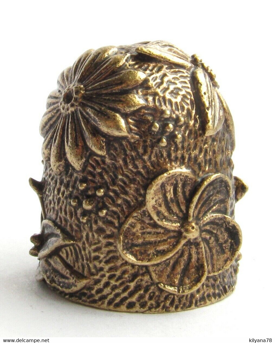 Thimble FLOWERS Decor Lotus Solid Brass Metal Russian Style Souvenir Collection - Ditali Da Cucito